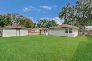 5731 Creekbend Dr, Houston, TX 77096 - Photo 33