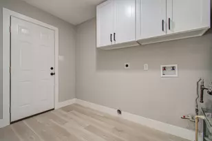 5731 Creekbend Dr, Houston, TX 77096 - Photo 13