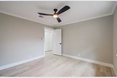 5731 Creekbend Drive, Houston, TX 77096 - Photo 21