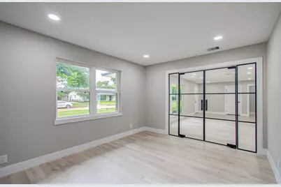 5731 Creekbend Drive, Houston, TX 77096 - Photo 17
