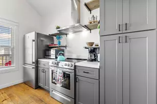 1072 Johnson Rd, Gilchrist, TX 77617 - Photo 11