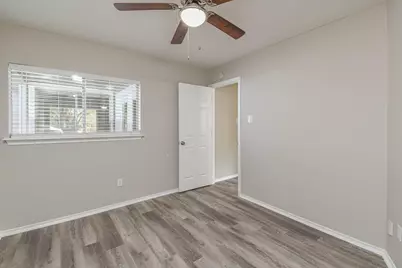 13126 Townwood Drive, Houston, TX 77045 - Photo 5