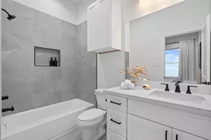 8706 Ojeman Villas Dr, Houston, TX 77055 - Photo 39