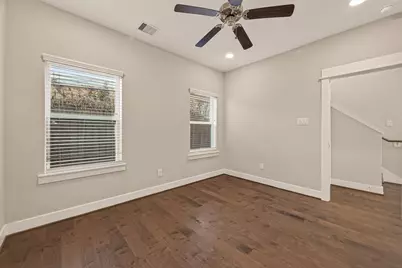2010 Saint Charles Street, Houston, TX 77003 - Photo 7
