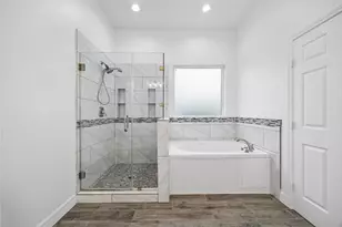 2032 Spenwick Dr, Houston, TX 77055 - Photo 15