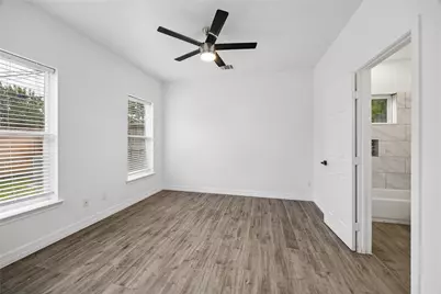 2032 Spenwick Drive, Houston, TX 77055 - Photo 3