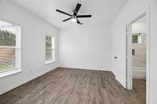2032 Spenwick Dr, Houston, TX 77055 - Photo 3