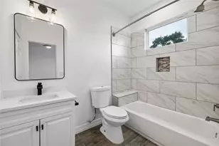 2032 Spenwick Dr, Houston, TX 77055 - Photo 19