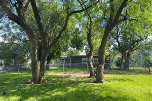 2214 5th Ave N, Texas City, TX 77590 - Photo 19