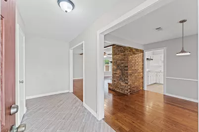 4205 Queenswood Street, Baytown, TX 77521 - Photo 3