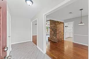 4205 Queenswood St, Baytown, TX 77521 - Photo 3