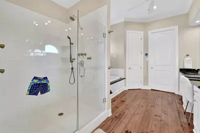 438 S Burnett Drive, Baytown, TX 77520 - Photo 17