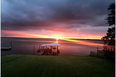 438 S Burnett Drive, Baytown, TX 77520 - Photo 43