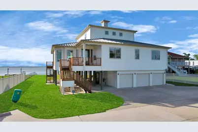 438 S Burnett Drive, Baytown, TX 77520 - Photo 1