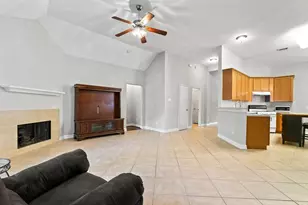22326 E Daniel Oak Cir, Spring, TX 77389 - Photo 5