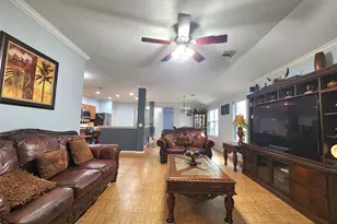 15006 Sugarhollow Dr, Sugar Land, TX 77498 - Photo 9