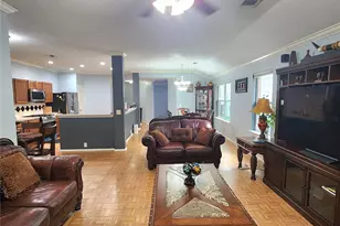 15006 Sugarhollow Dr, Sugar Land, TX 77498 - Photo 11