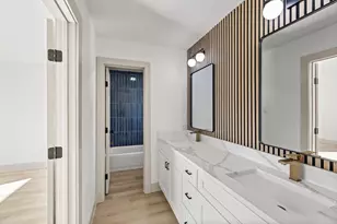 106 Burgundy Ln, League City, TX 77573 - Photo 41