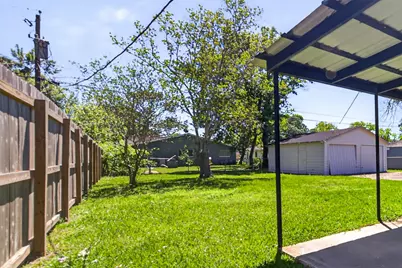 920 Nottingham Drive, Angleton, TX 77515 - Photo 27