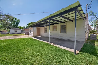 920 Nottingham Drive, Angleton, TX 77515 - Photo 25