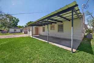 920 Nottingham Dr, Angleton, TX 77515 - Photo 25
