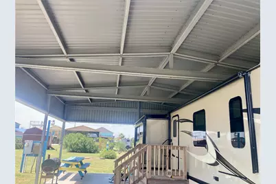915 S Selwyn Road, Crystal Beach, TX 77650 - Photo 21