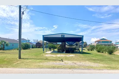 915 S Selwyn Road, Crystal Beach, TX 77650 - Photo 1