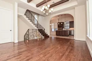 2052 W Main St, Houston, TX 77098 - Photo 5