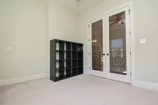 2052 W Main St, Houston, TX 77098 - Photo 25