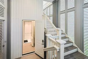 2425 E Seaside Dr, Galveston, TX 77550 - Photo 3