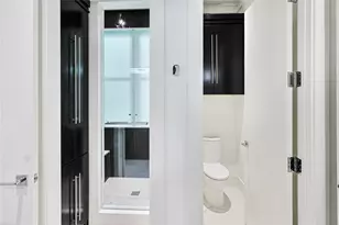 2425 E Seaside Dr, Galveston, TX 77550 - Photo 23