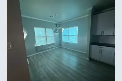 5211 Rue Street, Houston, TX 77033 - Photo 3