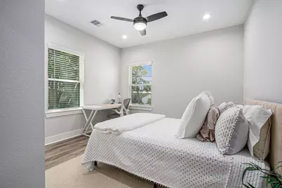 1315 Wycliffe Drive, Houston, TX 77043 - Photo 23