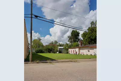 621 E Milam Street, Wharton, TX 77488 - Photo 5
