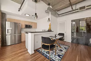 204 Travis St, Houston, TX 77002 - Photo 9