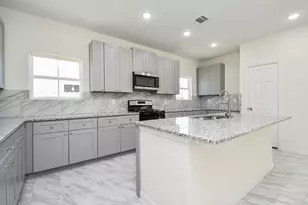 2815 Pne Est Ln, Houston, TX 77014 - Photo 13