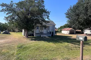 507 S Harrison Ln, Wharton, TX 77488 - Photo 13