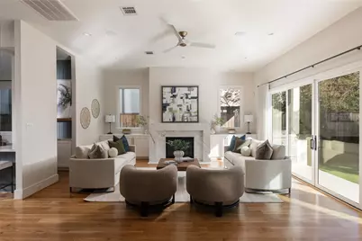 2715 Robinhood Street, West University Place, TX 77005 - Photo 3