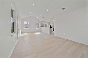 4415 Castor St, Houston, TX 77022 - Photo 5