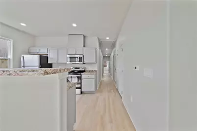 4415 Castor Street, Houston, TX 77022 - Photo 9