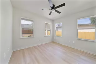 4415 Castor St, Houston, TX 77022 - Photo 17