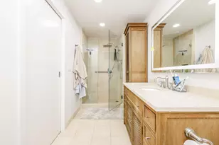5100 San Felipe St, Houston, TX 77056 - Photo 9