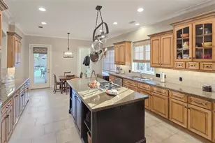 15305 Chichester Ln, Jersey Village, TX 77040 - Photo 9