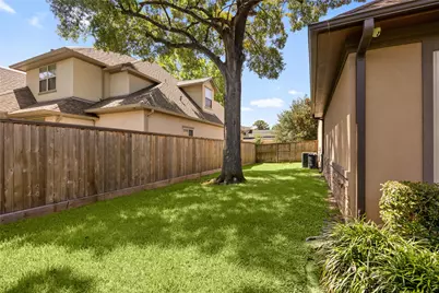 12934 Queensbury Lane, Houston, TX 77079 - Photo 43
