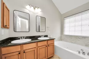 6222 Skyline Dr, Houston, TX 77057 - Photo 9