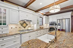 46 Cedar Lawn Cir, Galveston, TX 77551 - Photo 9