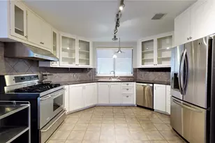 11 Sand Piper Pl, The Woodlands, TX 77381 - Photo 5