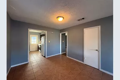 104 S 5th Street, Nederland, TX 77627 - Photo 7