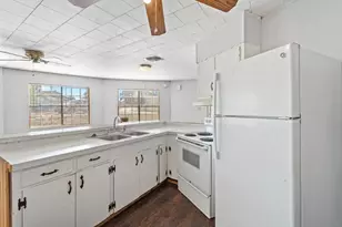 2 Tejas St, Huntsville, TX 77320 - Photo 13