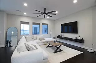 959 Saint Augustine St, Houston, TX 77023 - Photo 1